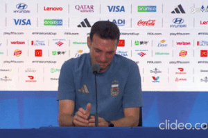 Scaloni bật khóc, bỏ dở họp báo sau chung kết World Cup