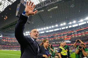 Một lần nữa, chức vô địch World Cup vẫn thuộc về HLV nội