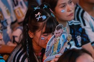120 phút nghẹt thở và những cảm xúc trái ngược của CĐV ở chung kết World Cup
