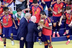 Pep phán như thần, Rodri xúc động nói về chức vô địch World Cup 2026