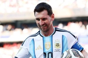 Messi trượt Quả bóng Vàng World Cup 2026: Quyết định gây tranh cãi của FIFA
