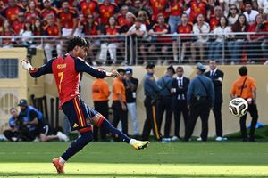 Tây Ban Nha vô địch World Cup: Vai phụ Ferran Torres làm lu mờ Messi, Yamal