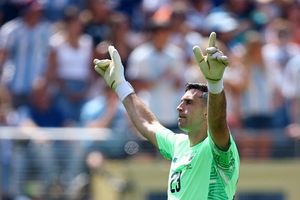 Emiliano Martinez cân nhắc chia tay tuyển Argentina