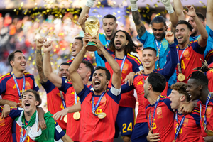 Tây Ban Nha siêu đẳng và World Cup kỷ lục