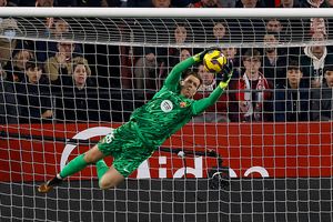 Khoảnh khắc triệu view của Szczesny