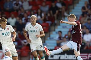 Aston Villa đè bẹp Walsall 5-0: Màn thị uy sức mạnh của thầy trò Unai Emery