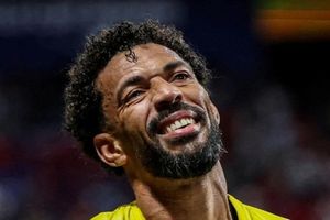 Thủ môn Vozinha thoát cảnh thất nghiệp, đổi đời sau World Cup