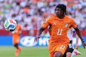 Từ chối Real Madrid, Leipzig 'hét' giá 130 triệu euro cho Yan Diomande