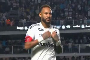 Cú đúp của Neymar