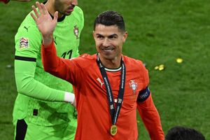 Ronaldo chốt ngày chia tay tuyển Bồ Đào Nha?