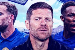 Chelsea mua Welbeck, đón Henderson: Hoảng loạn hay nước cờ cao tay của Xabi Alonso?