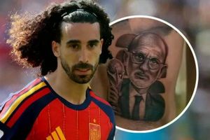 Cucurella xăm hình HLV tuyển Tây Ban Nha sau chức vô địch World Cup