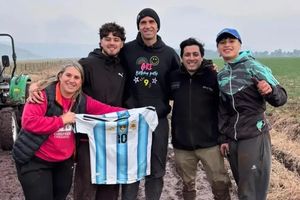 Người hùng tuyển Argentina được giải cứu khi gặp sự cố ở quê nhà