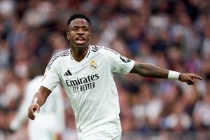 Tin chuyển nhượng 29.7: Real Madrid giữ chân Vinícius, Benzema khiến Al Hilal đau đầu
