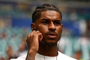 Rashford ra điều kiện rời MU