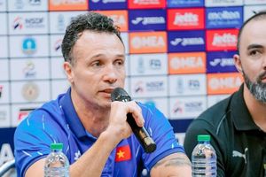 HLV Diego Giustozzi gửi thông điệp tới dàn sao trẻ futsal Việt Nam