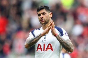 Inter Milan tiến gần thỏa thuận chiêu mộ Cristian Romero với giá 40 triệu euro từ Tottenham
