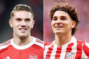 Arsenal tuyên bố về chuyện đổi Gyokeres lấy Julian Alvarez