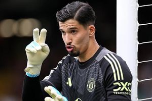 Altay Bayindir chia tay Manchester United gia nhập Celta Vigo theo dạng cho mượn