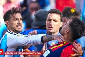 Cầu thủ người Argentina Leandro Paredes tiếp tục gây tranh cãi vì hành vi phi thể thao