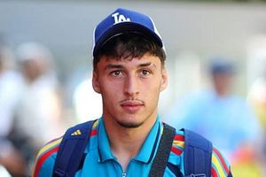 MU sẵn sàng chi 16 triệu euro giải phóng hợp đồng Jorge Salinas, đấu Barcelona