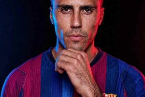 Rodri có thể 'lật kèo' với HLV Mourinho