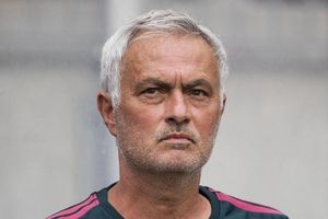 Mourinho phá kỷ lục chuyển nhượng