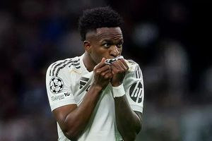 Arsenal vỡ mộng: Real Madrid thông báo trói Vinicius bằng hợp đồng tới 2032