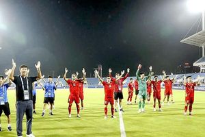Việt Nam - Campuchia 3-1: Việt Nam và Singapore vào vòng bán kết