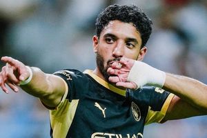 Man City ngược dòng đả bại Atletico