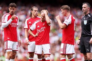 Arsenal thua bẽ bàng trước trận Siêu cúp Anh