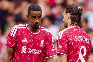 Liverpool thất bại khó tin ngay tại Anfield