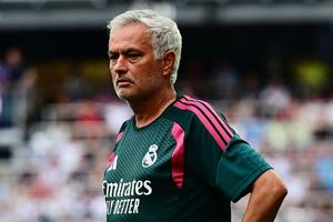 Mourinho từng dùng 'đòn độc' giúp Chelsea săn chức vô địch Premier League