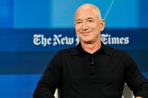 Liên minh tỷ phú Jeff Bezos rót 1,5 tỷ bảng vào Liverpool: Cú hích cho các hợp đồng bom tấn