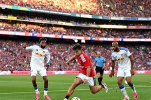 Harry Amass tỏa sáng trước Leeds giúp Manchester United tiết kiệm ngân sách chuyển nhượng