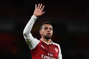 Cựu sao Arsenal nhập viện khẩn cấp sau va chạm kinh hoàng