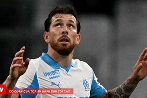 Hojbjerg bị tước băng đội trưởng Marseille, sau khi từ chối Newcastle
