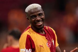Chuyển nhượng 15/8: MU và Arsenal tranh Victor Osimhen, Barca gửi đề nghị 60 triệu bảng nhắm Rodri