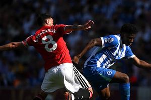 Brighton sẵn sàng bán tiền vệ Carlos Baleba trước sự chèo kéo quyết liệt từ Newcastle và MU