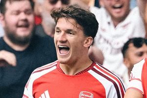 Màn trình diễn chói sáng của Christos Tzolis giúp Arsenal đè bẹp Man City 3-0 ở Siêu cúp