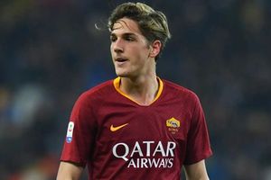 Ajax nhắm chiêu mộ tiền vệ Nicolo Zaniolo thay thế Mika Godts trong kỳ chuyển nhượng