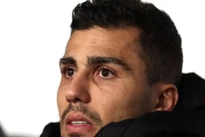 Barcelona chuẩn bị chiêu mộ Rodri thành công, giáng đòn mạnh vào tham vọng của Real Madrid