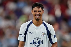 Vì sao Reijnders thất bại ở Man City?