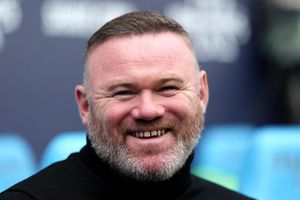 Rooney dự đoán Arsenal vô địch, MU về thứ tư