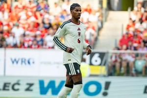 Marcus Rashford công khai cảm ơn Jamie Carragher vì bảo vệ anh trước ống kính truyền thông