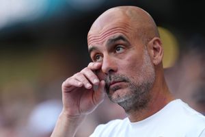 'Cú sốc' và những giọt nước mắt của Pep Guardiola