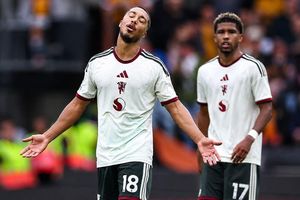 Địa chấn tại Premier League: Hull City đả bại Manchester United trong ngày trở lại EPL