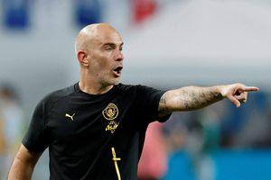 Man City bắt đầu cuộc sống không Pep và Rodri