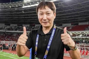 HLV Kim Sang Sik đi vào lịch sử ASEAN Cup