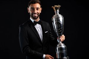 Bruno Fernandes giành giải Cầu thủ xuất sắc nhất năm của PFA mùa giải 2025/26